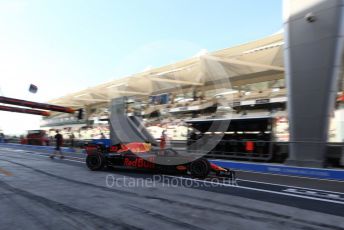World © Octane Photographic Ltd. Formula 1 –  Abu Dhabi GP - Practice 3. Aston Martin Red Bull Racing TAG Heuer RB14 – Max Verstappen. Yas Marina Circuit, Abu Dhabi. Saturday 24th November 2018.