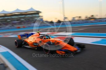 World © Octane Photographic Ltd. Formula 1 –  Abu Dhabi GP - Qualifying. McLaren MCL33 – Stoffel Vandoorne. Yas Marina Circuit, Abu Dhabi. Saturday 24th November 2018.