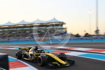 World © Octane Photographic Ltd. Formula 1 –  Abu Dhabi GP - Qualifying. Renault Sport F1 Team RS18 – Nico Hulkenberg. Yas Marina Circuit, Abu Dhabi. Saturday 24th November 2018.