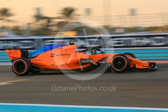 World © Octane Photographic Ltd. Formula 1 –  Abu Dhabi GP - Qualifying. McLaren MCL33 – Stoffel Vandoorne. Yas Marina Circuit, Abu Dhabi. Saturday 24th November 2018.