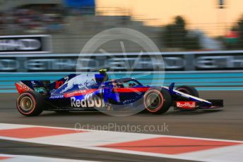 World © Octane Photographic Ltd. Formula 1 –  Abu Dhabi GP - Qualifying. Scuderia Toro Rosso STR13 – Pierre Gasly. Yas Marina Circuit, Abu Dhabi. Saturday 24th November 2018.