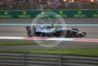 World © Octane Photographic Ltd. Formula 1 –  Abu Dhabi GP - Qualifying. Mercedes AMG Petronas Motorsport AMG F1 W09 EQ Power+ - Valtteri Bottas. Yas Marina Circuit, Abu Dhabi. Saturday 24th November 2018.