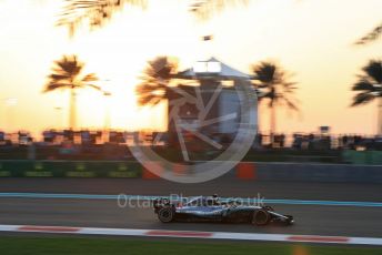 World © Octane Photographic Ltd. Formula 1 –  Abu Dhabi GP - Qualifying. Mercedes AMG Petronas Motorsport AMG F1 W09 EQ Power+ - Lewis Hamilton. Yas Marina Circuit, Abu Dhabi. Saturday 24th November 2018.