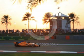 World © Octane Photographic Ltd. Formula 1 –  Abu Dhabi GP - Qualifying. McLaren MCL33 – Stoffel Vandoorne. Yas Marina Circuit, Abu Dhabi. Saturday 24th November 2018.