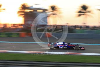 World © Octane Photographic Ltd. Formula 1 –  Abu Dhabi GP - Qualifying. Scuderia Toro Rosso STR13 – Pierre Gasly. Yas Marina Circuit, Abu Dhabi. Saturday 24th November 2018.