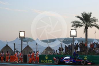 World © Octane Photographic Ltd. Formula 1 –  Abu Dhabi GP - Qualifying. Scuderia Toro Rosso STR13 – Pierre Gasly. Yas Marina Circuit, Abu Dhabi. Saturday 24th November 2018.