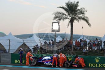 World © Octane Photographic Ltd. Formula 1 –  Abu Dhabi GP - Qualifying. Scuderia Toro Rosso STR13 – Pierre Gasly. Yas Marina Circuit, Abu Dhabi. Saturday 24th November 2018.