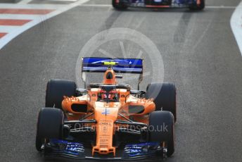 World © Octane Photographic Ltd. Formula 1 –  Abu Dhabi GP - Race. McLaren MCL33 – Stoffel Vandoorne. Yas Marina Circuit, Abu Dhabi. Sunday 25th November 2018.