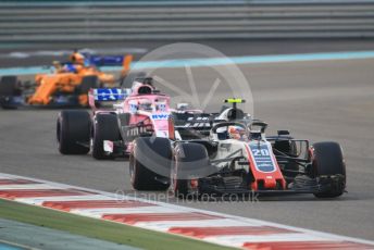 World © Octane Photographic Ltd. Formula 1 –  Abu Dhabi GP - Race. Haas F1 Team VF-18 – Kevin Magnussen, Racing Point Force India VJM11 - Sergio Perez and McLaren MCL33 – Fernando Alonso. Yas Marina Circuit, Abu Dhabi. Sunday 25th November 2018.