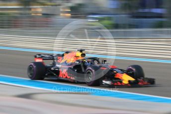World © Octane Photographic Ltd. Formula 1 –  Abu Dhabi GP - Race. Aston Martin Red Bull Racing TAG Heuer RB14 – Daniel Ricciardo. Yas Marina Circuit, Abu Dhabi. Sunday 25th November 2018.