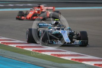 World © Octane Photographic Ltd. Formula 1 –  Abu Dhabi GP - Race. Mercedes AMG Petronas Motorsport AMG F1 W09 EQ Power+ - Valtteri Bottas and Scuderia Ferrari SF71-H – Sebastian Vettel. Yas Marina Circuit, Abu Dhabi. Sunday 25th November 2018.