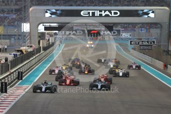 World © Octane Photographic Ltd. Formula 1 –  Abu Dhabi GP - Race. Mercedes AMG Petronas Motorsport AMG F1 W09 EQ Power+ - Lewis Hamilton and Valtteri Bottas lead on the opening lap. Yas Marina Circuit, Abu Dhabi. Sunday 25th November 2018.