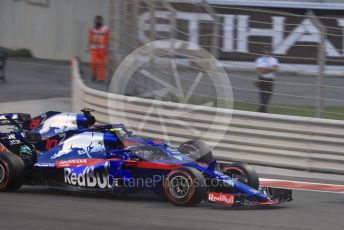 World © Octane Photographic Ltd. Formula 1 –  Abu Dhabi GP - Race. Scuderia Toro Rosso STR13 – Pierre Gasly and Brendon Hartley. Yas Marina Circuit, Abu Dhabi. Sunday 25th November 2018.