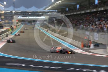 World © Octane Photographic Ltd. Formula 1 –  Abu Dhabi GP - Race. Aston Martin Red Bull Racing TAG Heuer RB14 – Daniel Ricciardo. Yas Marina Circuit, Abu Dhabi. Sunday 25th November 2018.