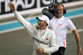 World © Octane Photographic Ltd. Formula 1 –  Abu Dhabi GP - Post-race celebration. Mercedes AMG Petronas Motorsport AMG F1 W09 EQ Power+ - Lewis Hamilton. Yas Marina Circuit, Abu Dhabi. Sunday 25th November 2018.