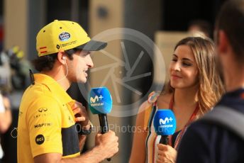 World © Octane Photographic Ltd. Formula 1 –  Abu Dhabi GP - Paddock. Renault Sport F1 Team RS18 – Carlos Sainz. Yas Marina Circuit, Abu Dhabi. Sunday 25th November 2018.