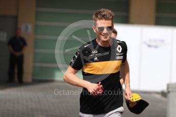 World © Octane Photographic Ltd. Formula 1 –  Abu Dhabi GP - Paddock. Renault Sport F1 Team RS18 – Nico Hulkenberg. Yas Marina Circuit, Abu Dhabi. Sunday 25th November 2018.