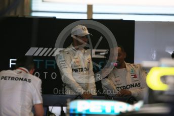 World © Octane Photographic Ltd. Formula 1 –  Abu Dhabi GP - Paddock. Mercedes AMG Petronas Motorsport AMG F1 W09 EQ Power+ - Lewis Hamilton and Will Smith in the garage. Yas Marina Circuit, Abu Dhabi. Sunday 25th November 2018.