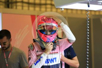 World © Octane Photographic Ltd. Formula 1 –  Abu Dhabi GP - Pit Lane. Racing Point Force India VJM11 - Esteban Ocon. Yas Marina Circuit, Abu Dhabi. Thursday 22nd November 2018.