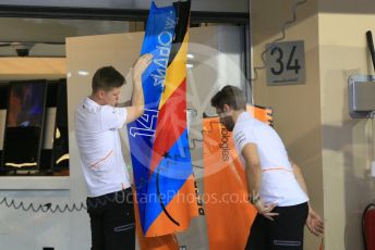World © Octane Photographic Ltd. Formula 1 –  Abu Dhabi GP - Pit Lane. McLaren MCL33 – Fernando Alonso. Yas Marina Circuit, Abu Dhabi. Thursday 22nd November 2018.