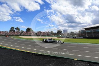 World © Octane Photographic Ltd. Formula 1 – Australian GP - Race. Mercedes AMG Petronas Motorsport AMG F1 W09 EQ Power+ - Lewis Hamilton. Albert Park, Melbourne, Australia. Sunday 25th March 2018.