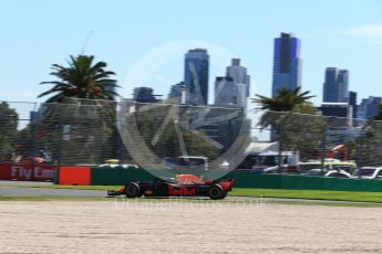 World © Octane Photographic Ltd. Formula 1 – Australian GP - Friday Practice 1. Aston Martin Red Bull Racing TAG Heuer RB14 – Daniel Ricciardo. Albert Park, Melbourne, Australia. Friday 23rd March 2018.