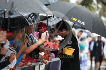 World © Octane Photographic Ltd. Formula 1 – Australian GP - Saturday Melbourne Walk. Renault Sport F1 Team RS18 – Carlos Sainz. Albert Park, Melbourne, Australia. Saturday 24th March 2018.