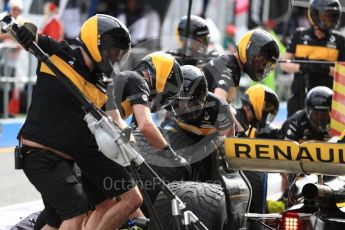 World © Octane Photographic Ltd. Formula 1 – Australian GP - Practice 3. Renault Sport F1 Team RS18 – pitstop practice. Albert Park, Melbourne, Australia. Saturday 24th March 2018.