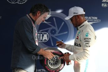 World © Octane Photographic Ltd. Formula 1 – Australian GP - Qualifying. Mercedes AMG Petronas Motorsport AMG F1 W09 EQ Power+ - Lewis Hamilton. Albert Park, Melbourne, Australia. Saturday 24th March 2018.