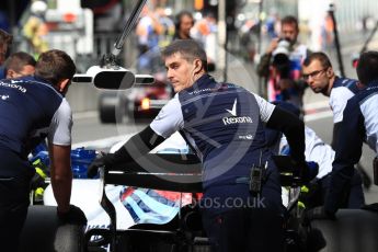 World © Octane Photographic Ltd. Formula 1 – Belgian GP - Practice 3. Williams Martini Racing FW41 mechanics. Spa-Francorchamps, Belgium. Saturday 25th August 2018.