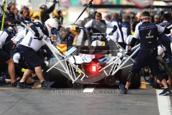 World © Octane Photographic Ltd. Formula 1 – Belgian GP - Practice 3. Williams Martini Racing FW41 mechanics do a practice pit stop. Spa-Francorchamps, Belgium. Saturday 25th August 2018.