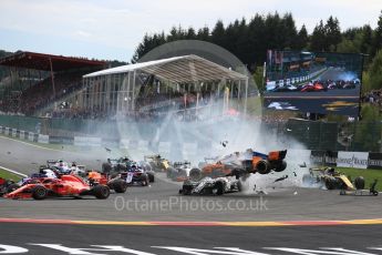 World © Octane Photographic Ltd. Formula 1 – Belgian GP - Race. Renault Sport F1 Team RS18 – Nico Hulkenberg locks up and hits McLaren MCL33 – Fernando Alonso causing a crash. Spa-Francorchamps, Belgium. Sunday 26th August 2018.