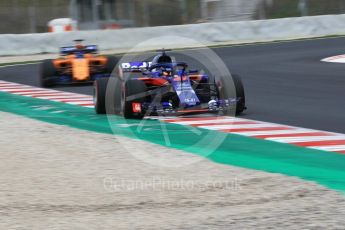 World © Octane Photographic Ltd. Formula 1 – Winter Test 1. Scuderia Toro Rosso STR13 – Brendon Hartley and McLaren MCL33 – Fernando Alonso. Circuit de Barcelona-Catalunya, Spain. Monday 26th February 2018.