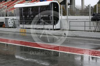 World © Octane Photographic Ltd. Formula 1 – Winter Test 1. McLaren pit wall. Circuit de Barcelona-Catalunya, Spain. Wednesday 28th February 2018.