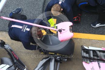 World © Octane Photographic Ltd. Formula 1 – Winter Test 1. Sahara Force India VJM11 Sergio Perez - tyre change practice. Circuit de Barcelona-Catalunya, Spain. Thursday 1st March 2018.