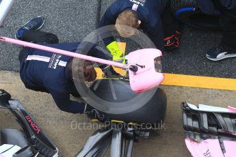 World © Octane Photographic Ltd. Formula 1 – Winter Test 1. Sahara Force India VJM11 Sergio Perez - tyre change practice. Circuit de Barcelona-Catalunya, Spain. Thursday 1st March 2018.