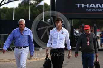 World © Octane Photographic Ltd. Formula 1 - French GP - Paddock. Toto Wolff - Executive Director & Head of Mercedes-Benz Motorsport, Niki Lauda - Non-Executive Chairman of Mercedes-Benz Motorsport and Lawrence Stroll. Circuit Paul Ricard, Le Castellet, France. Sunday 24th June 2018.