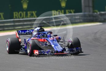 World © Octane Photographic Ltd. Formula 1 – Hungarian GP - Green flag lap. Scuderia Toro Rosso STR13 – Brendon Hartley. Hungaroring, Budapest, Hungary. Sunday 29th July 2018.