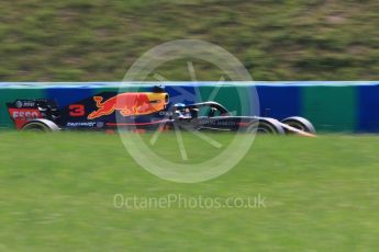 World © Octane Photographic Ltd. Formula 1 – Hungarian GP - Practice 2. Aston Martin Red Bull Racing TAG Heuer RB14 – Daniel Ricciardo. Hungaroring, Budapest, Hungary. Friday 27th July 2018.