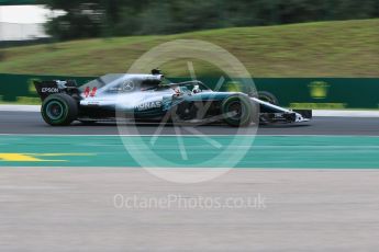 World © Octane Photographic Ltd. Formula 1 – Hungarian GP - Qualifying. Mercedes AMG Petronas Motorsport AMG F1 W09 EQ Power+ - Lewis Hamilton. Hungaroring, Budapest, Hungary. Saturday 28th July 2018.