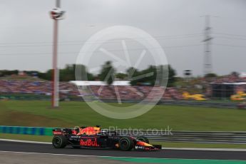 World © Octane Photographic Ltd. Formula 1 – Hungarian GP - Qualifying. Aston Martin Red Bull Racing TAG Heuer RB14 – Daniel Ricciardo. Hungaroring, Budapest, Hungary. Saturday 28th July 2018.