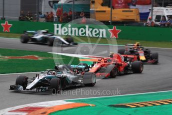 World © Octane Photographic Ltd. Formula 1 – Italian GP - Race. Mercedes AMG Petronas Motorsport AMG F1 W09 EQ Power+ - Lewis Hamilton and Scuderia Ferrari SF71-H – Kimi Raikkonen. Autodromo Nazionale di Monza, Monza, Italy. Sunday 2nd September 2018.