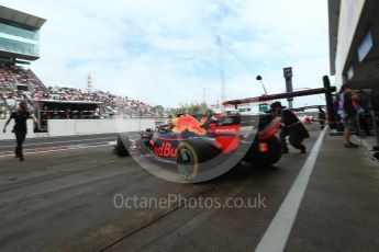 World © Octane Photographic Ltd. Formula 1 – Japanese GP - Practice 3. Aston Martin Red Bull Racing TAG Heuer RB14 – Daniel Ricciardo. Suzuka Circuit, Japan. Saturday 6th October 2018.