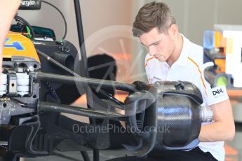 World © Octane Photographic Ltd. Formula 1 – Japanese GP - Pit Lane. McLaren MCL33 race day setup. Suzuka Circuit, Japan. Sunday 7th October 2018.