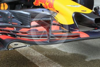 World © Octane Photographic Ltd. Formula 1 – Japanese GP - Pit Lane. Aston Martin Red Bull Racing TAG Heuer RB14 – Max Verstappen. Suzuka Circuit, Japan. Thursday 4th October 2018.