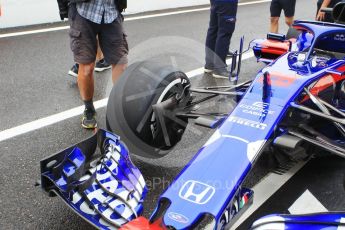 World © Octane Photographic Ltd. Formula 1 – Japanese GP - Pit Lane. Scuderia Toro Rosso STR13 – Brendon Hartley. Suzuka Circuit, Japan. Thursday 4th October 2018.