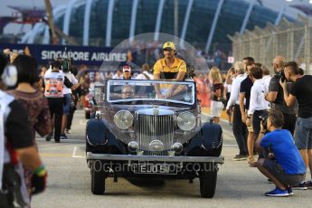 World © Octane Photographic Ltd. Formula 1 – Singapore GP - Drivers Parade. Renault Sport F1 Team RS18 – Carlos Sainz. Marina Bay Street Circuit, Singapore. Sunday 16th September 2018.