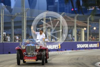 World © Octane Photographic Ltd. Formula 1 – Singapore GP - Drivers Parade. McLaren MCL33 – Fernando Alonso. Marina Bay Street Circuit, Singapore. Sunday 16th September 2018.