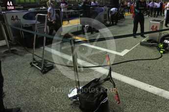 World © Octane Photographic Ltd. Formula 1 – Singapore GP – grid. Mercedes AMG Petronas Motorsport AMG F1 W09 EQ Power+ - Lewis Hamilton scooter on the grid. Marina Bay Street Circuit, Singapore. Sunday 16th September 2018.