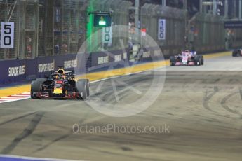 World © Octane Photographic Ltd. Formula 1 – Singapore GP - Race. Aston Martin Red Bull Racing TAG Heuer RB14 – Daniel Ricciardo. Marina Bay Street Circuit, Singapore. Sunday 16th September 2018.